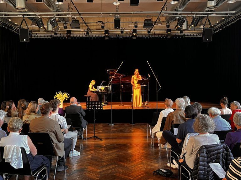 Feinsinnige Zwiesprache in Liedform